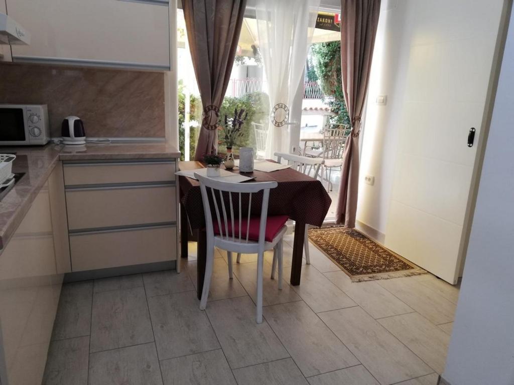 Apartments With A Parking Space Pakostane, Biograd - 22375 Ngoại thất bức ảnh