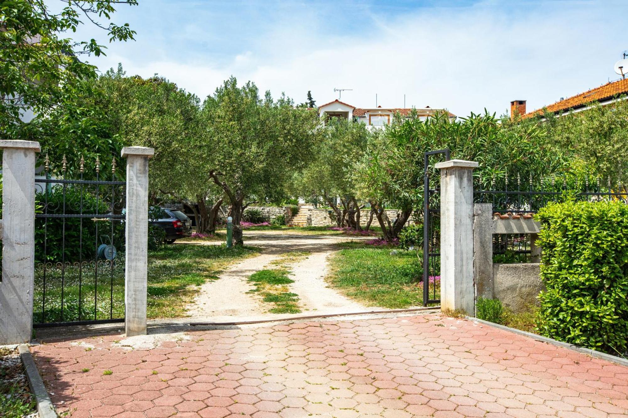 Apartments With A Parking Space Pakostane, Biograd - 22375 Ngoại thất bức ảnh